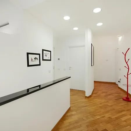 Garage Privato Gratuito - 600 Metri Duomo Apartamento Milán